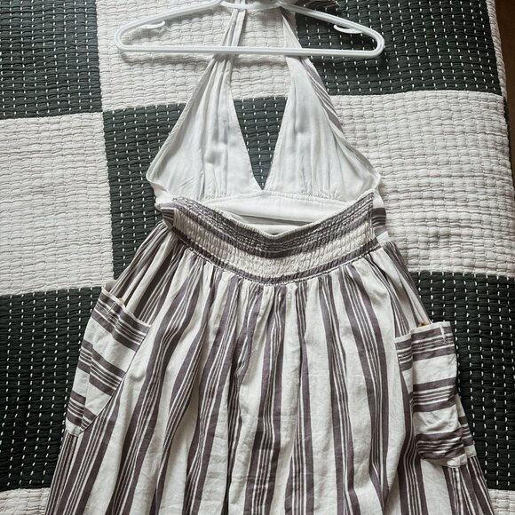 Urban Outfitters Backless Halter Sundress | Size M, Fits like a Small, Worn Once - Picture 2 of 3